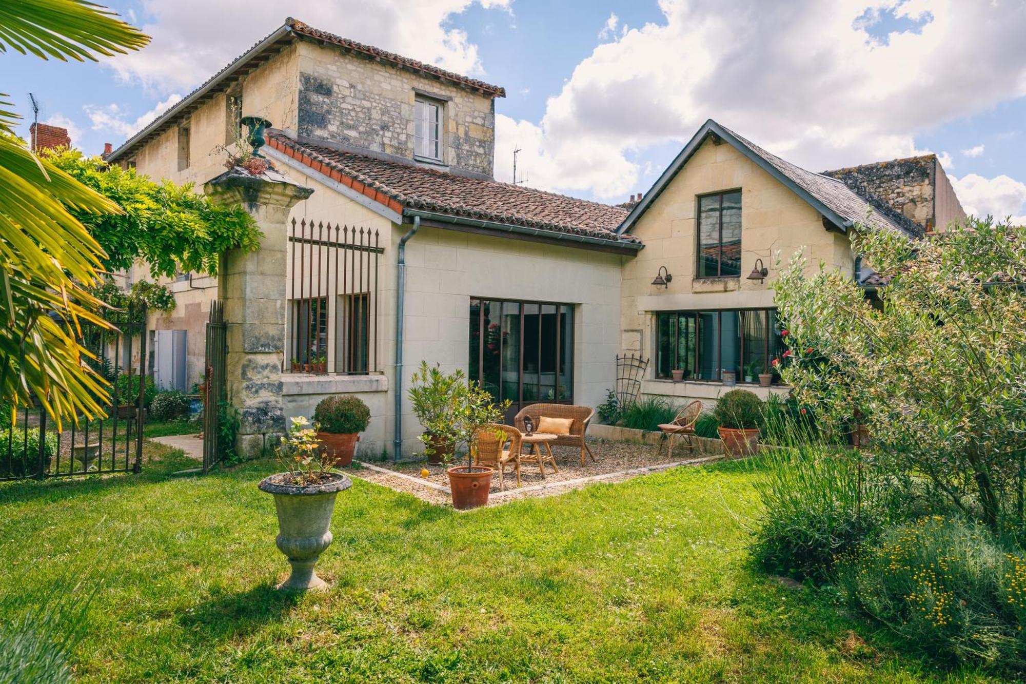 Le Prieure Sainte Croix Hotel Loudun Ngoại thất bức ảnh
